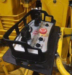 遙控器在高空車(chē)行業(yè)的應(yīng)用